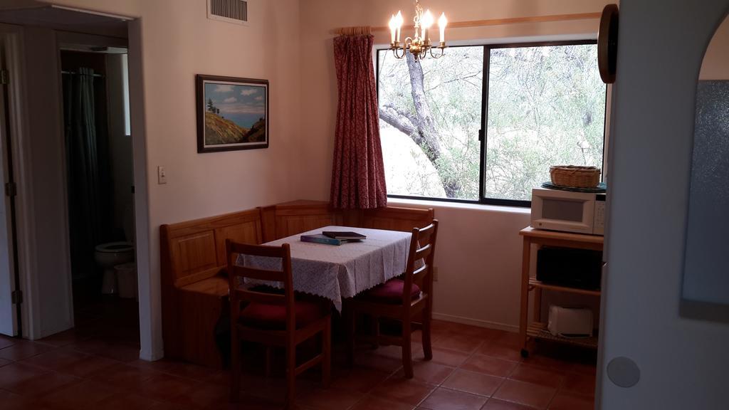Desert Trails Bed & Breakfast Tanque Verde Habitación foto